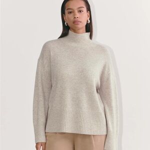Everlane THE BOXY TURTLENECK IN CASHMERE